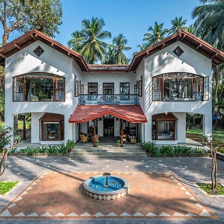 Saffronstays Thalassea, Alibaug - Picturesque Sea-Facing Villa With Colonial Decor Alibág Kültér fotó